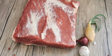 Jungbullen-Brust ohne Knochen Jungbullen-Brust ohne Knochen