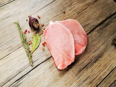 Schweineschnitzel aus dem Rücken